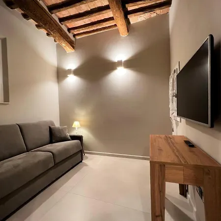 Appartamento Via Roma 41-dentro Le Mura *